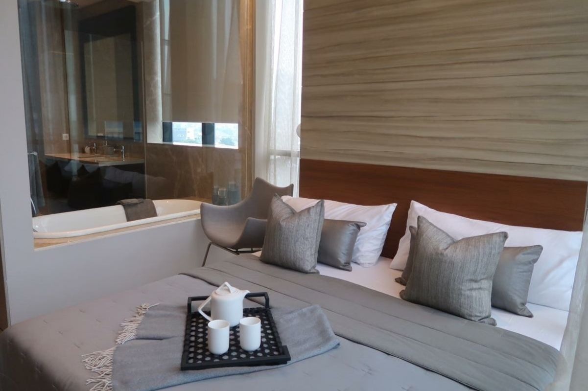 La Vie All Suites Apartment